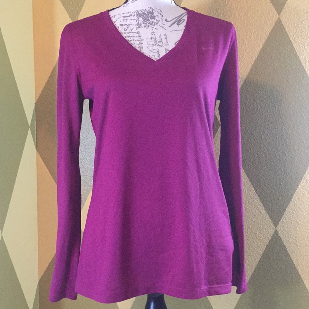 Woman’s Nike Dri-Fit long sleeve V-neck top Purple Size Medium